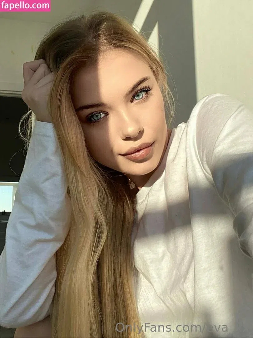 Evie_X Onlyfans Photo Gallery 