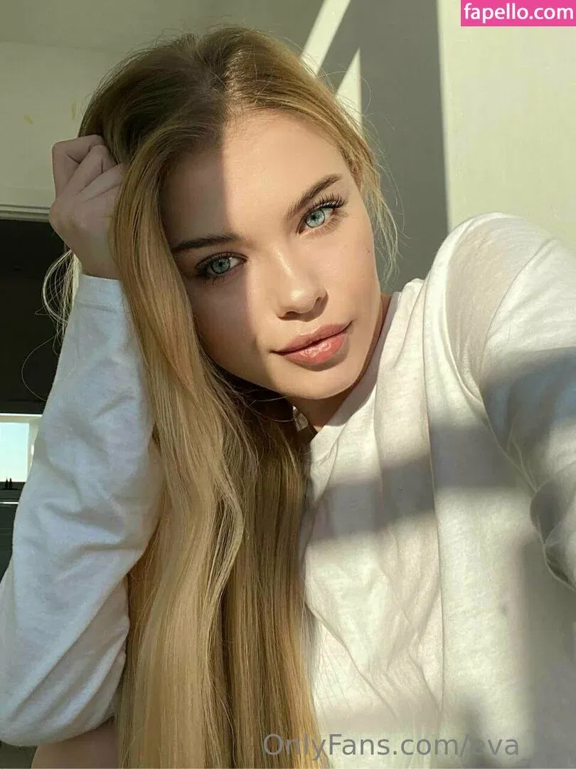 Evie_X Onlyfans Photo Gallery 
