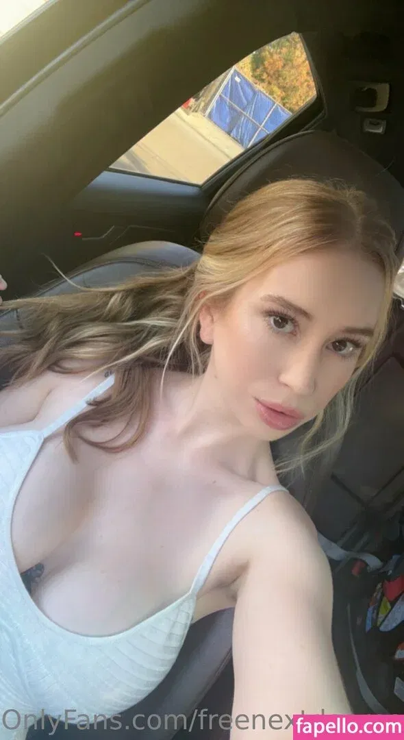 freenextdoornova Onlyfans Photo Gallery 