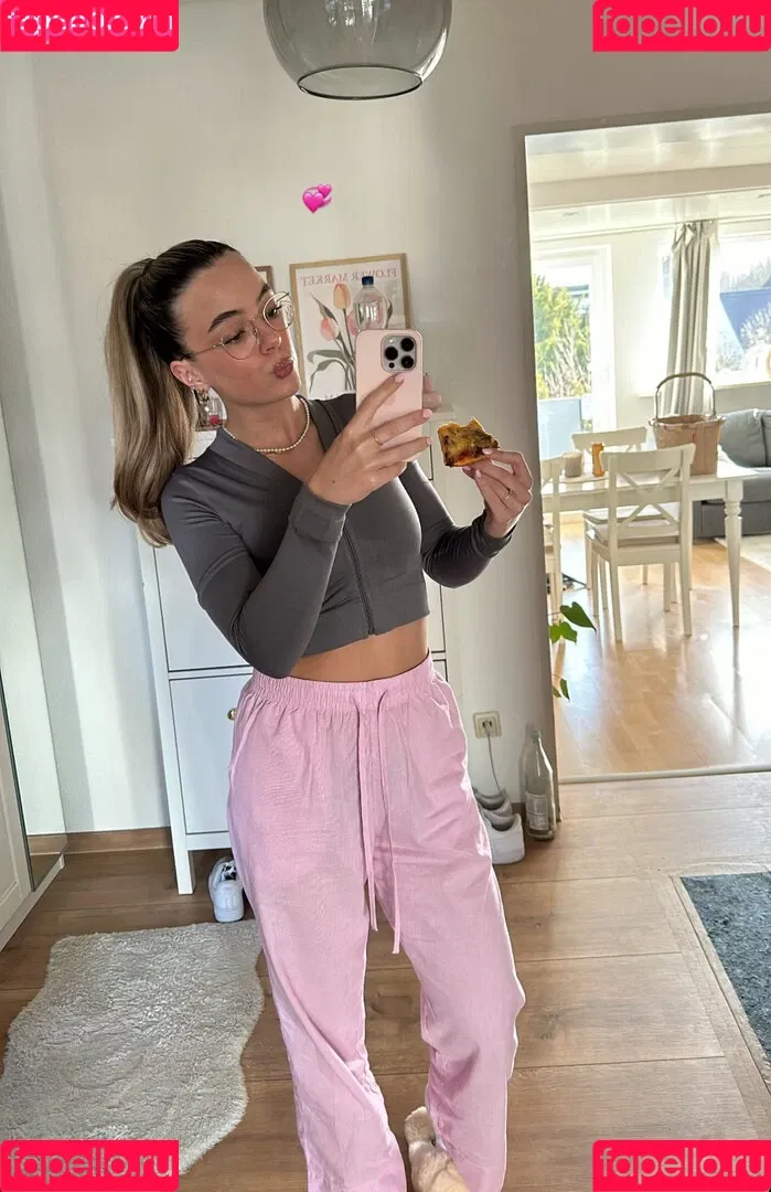 Hannah Cauko Onlyfans Photo Gallery 