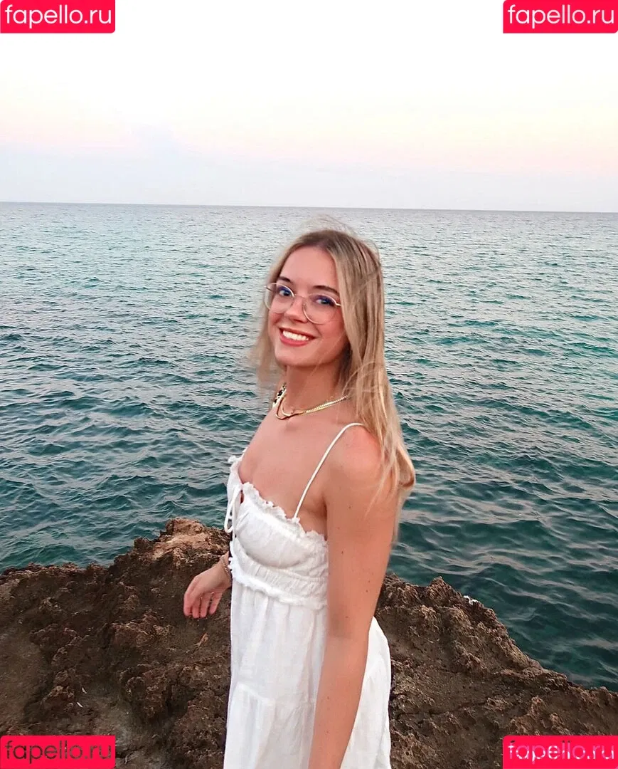 Hannah Cauko Onlyfans Photo Gallery 