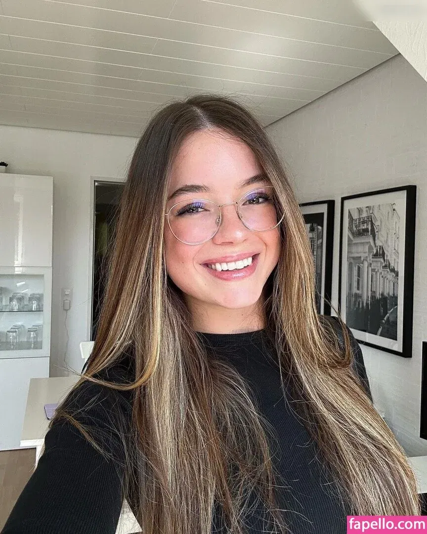 Hannah Cauko Onlyfans Photo Gallery 