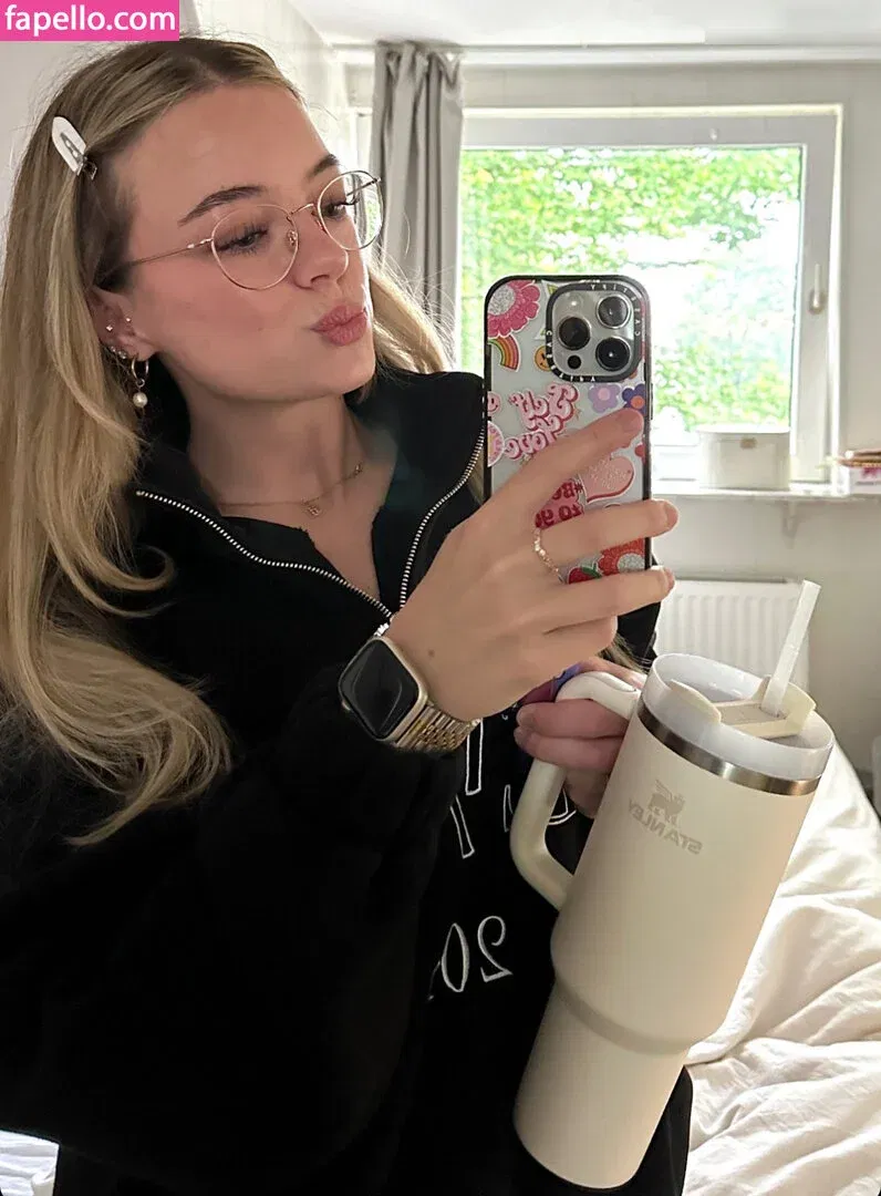 Hannah Cauko Onlyfans Photo Gallery 