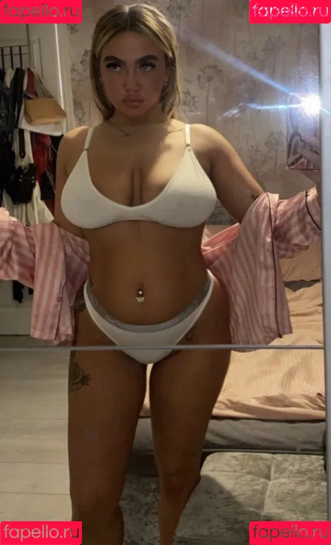 Caoimhe Moreland Onlyfans Photo Gallery 