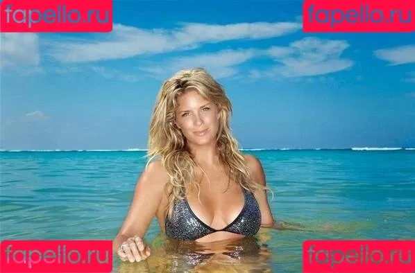 Rachel Hunter Onlyfans Photo Gallery 