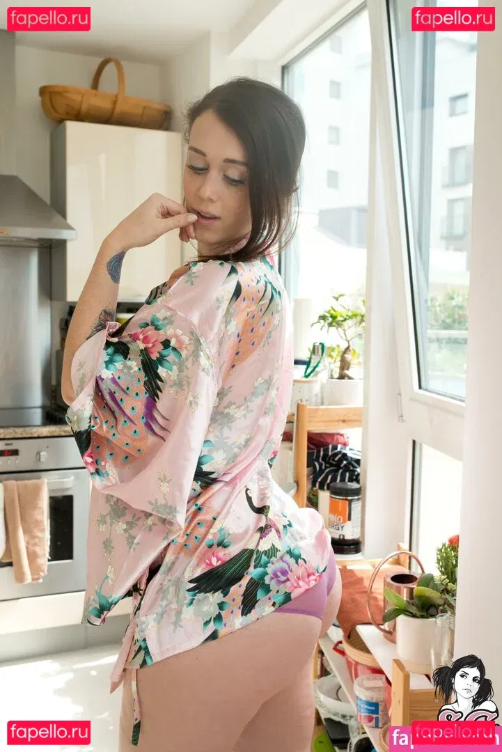 charlottesomething Onlyfans Photo Gallery 