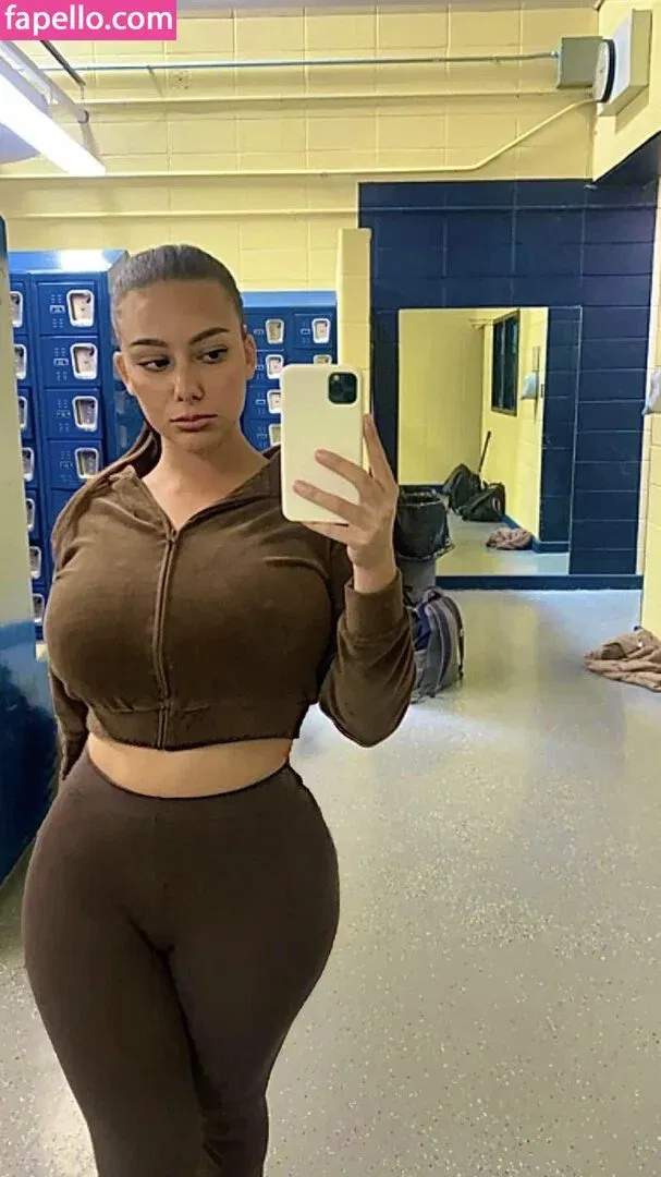 Theworldofbella Onlyfans Photo Gallery 