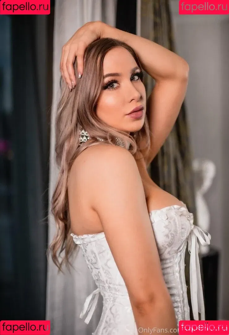 Pnky Sparkles Onlyfans Photo Gallery 