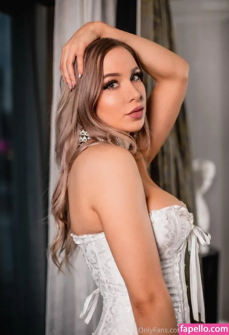 Pnky Sparkles Onlyfans Photo Gallery 