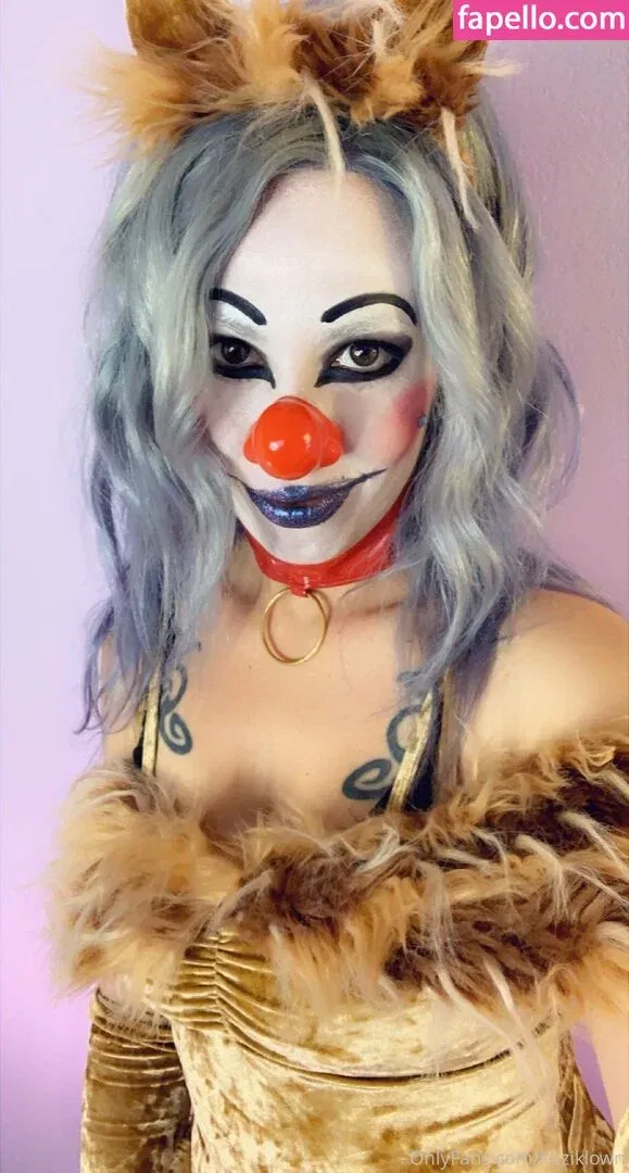 kitziklown Onlyfans Photo Gallery 