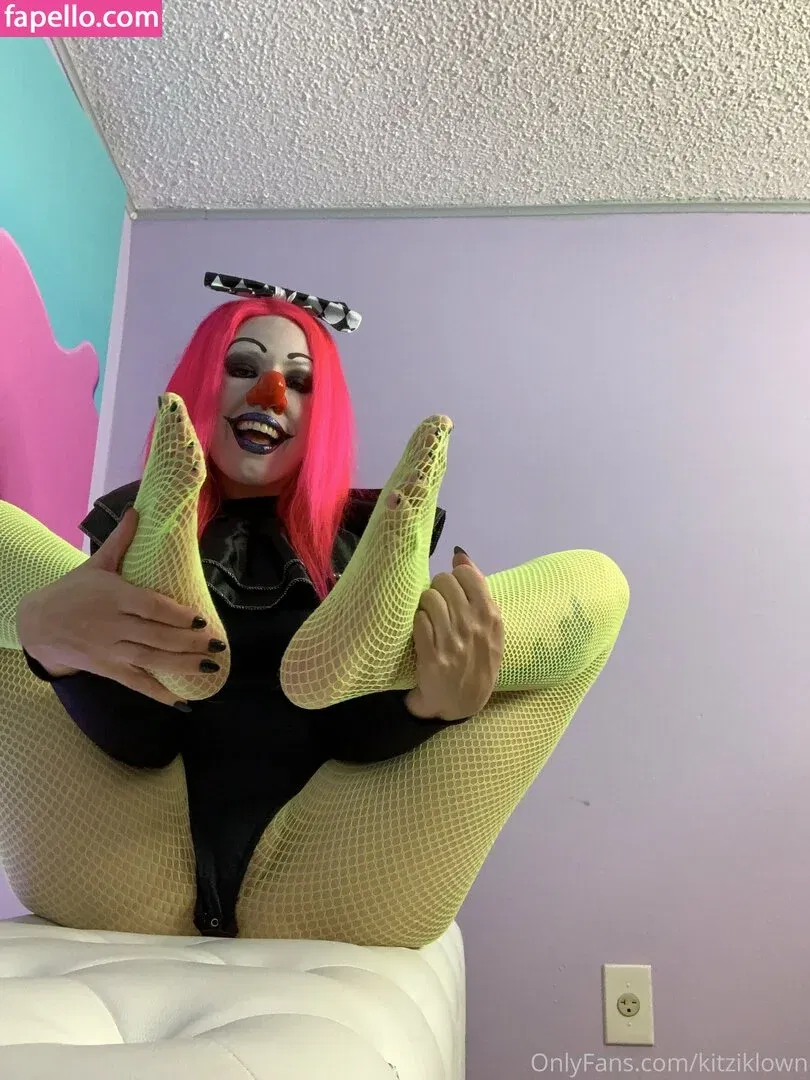 kitziklown Onlyfans Photo Gallery 