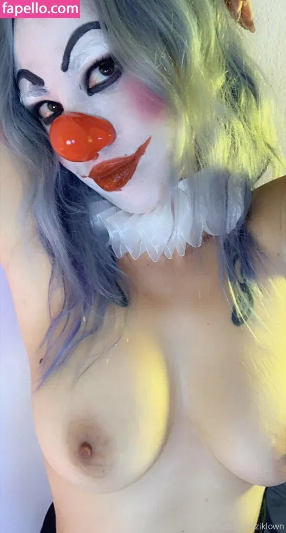 kitziklown Onlyfans Photo Gallery 