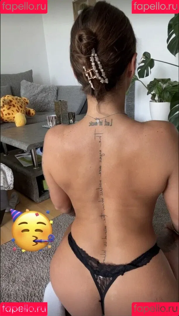Celina Pop Onlyfans Photo Gallery 