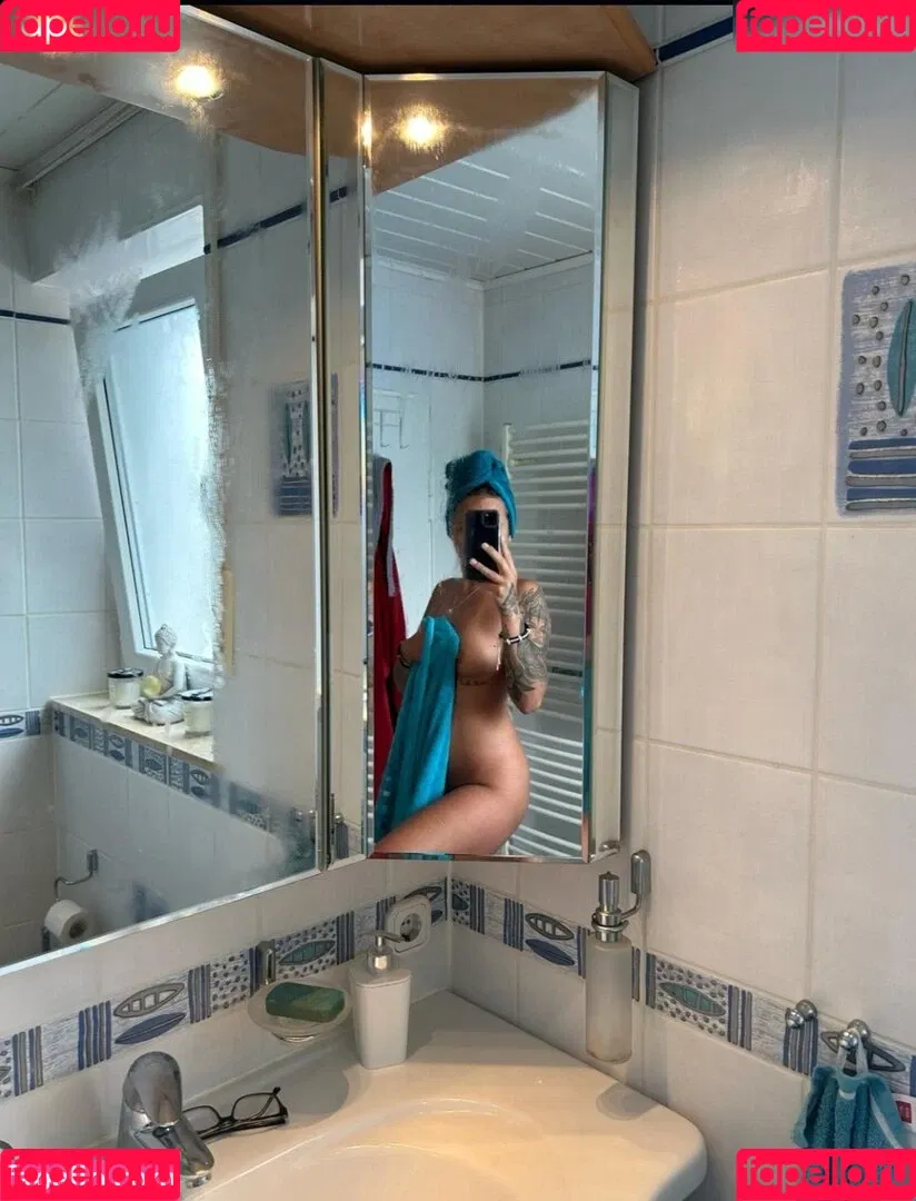 Celina Pop Onlyfans Photo Gallery 