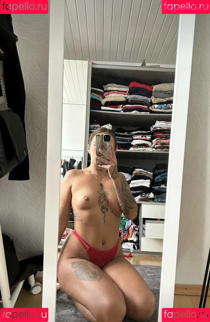 Celina Pop Onlyfans Photo Gallery 