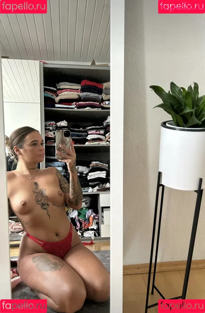 Celina Pop Onlyfans Photo Gallery 