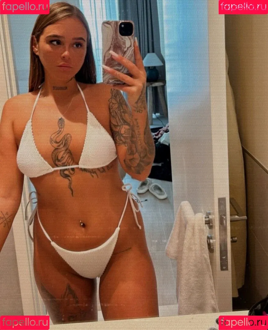 Celina Pop Onlyfans Photo Gallery 