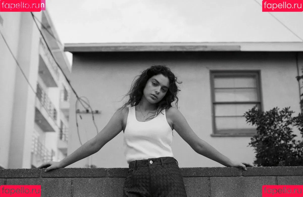 Odeya Rush Onlyfans Photo Gallery 