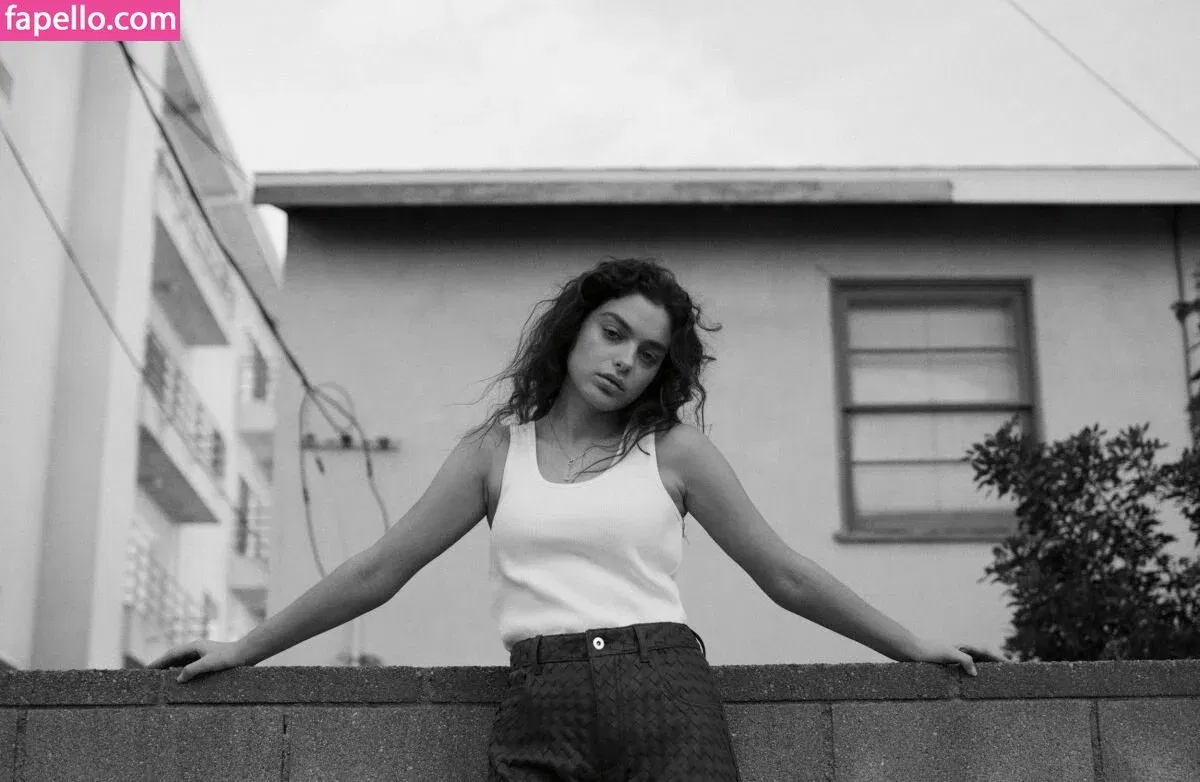 Odeya Rush Onlyfans Photo Gallery 