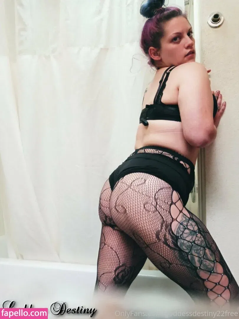 desbiansfree Onlyfans Photo Gallery 