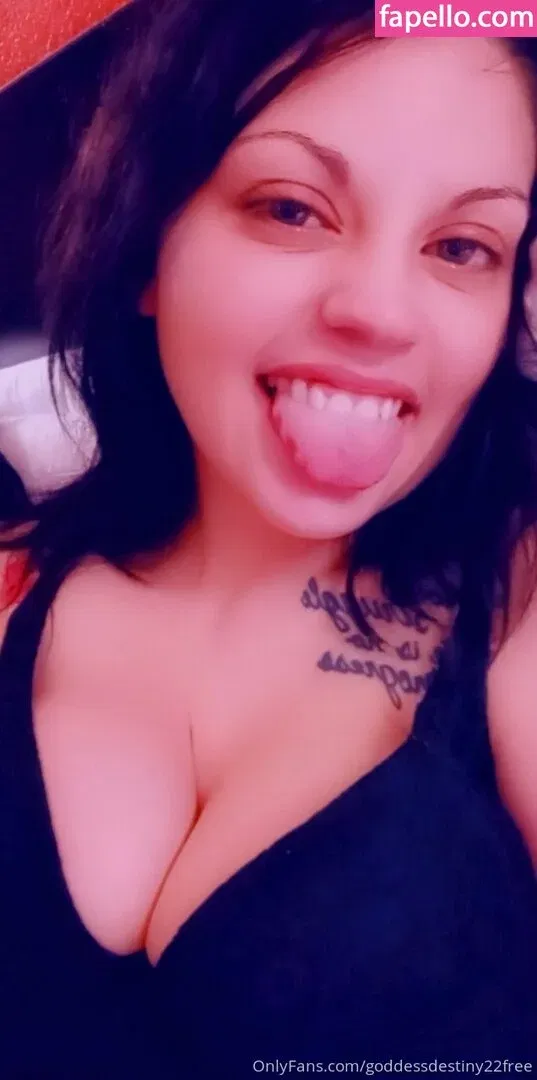 desbiansfree Onlyfans Photo Gallery 