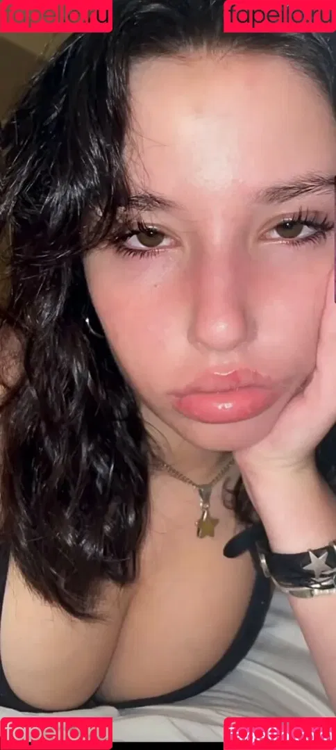 Pea Asmr Onlyfans Photo Gallery 