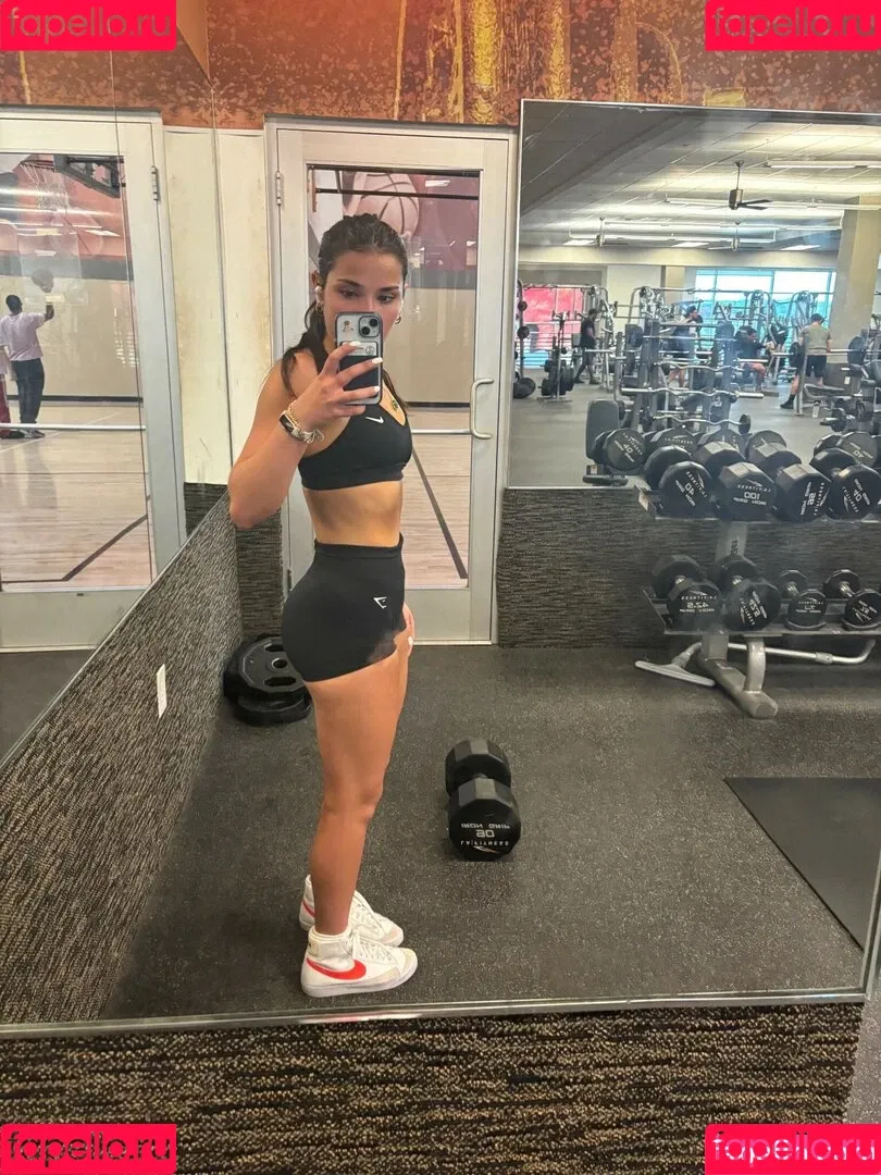 Pea Asmr Onlyfans Photo Gallery 