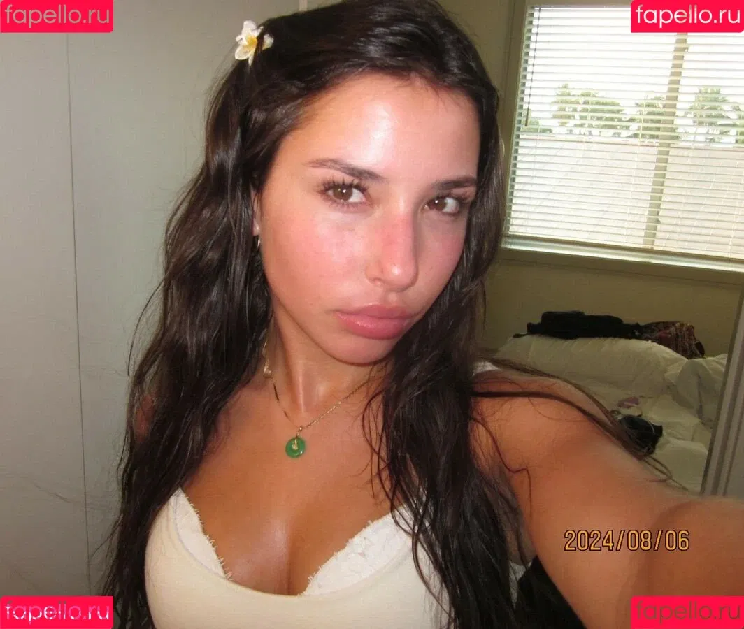 Pea Asmr Onlyfans Photo Gallery 
