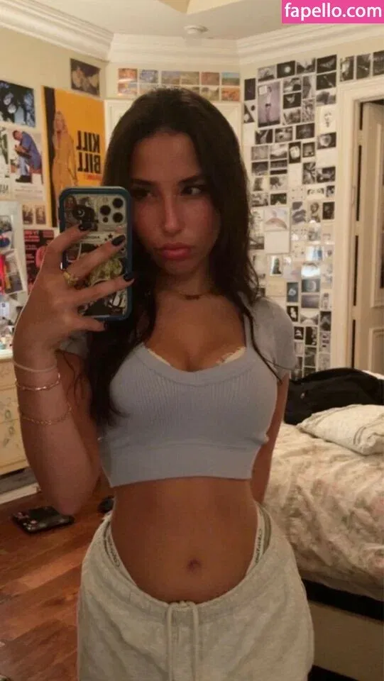 Pea Asmr Onlyfans Photo Gallery 