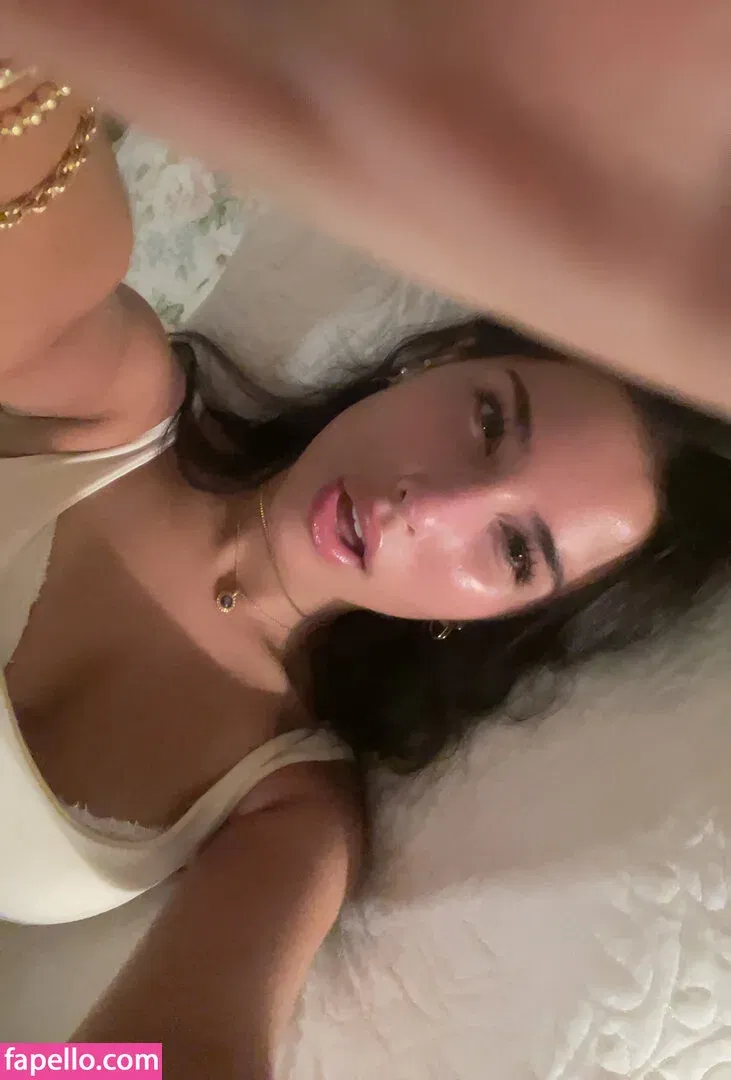 Pea Asmr Onlyfans Photo Gallery 