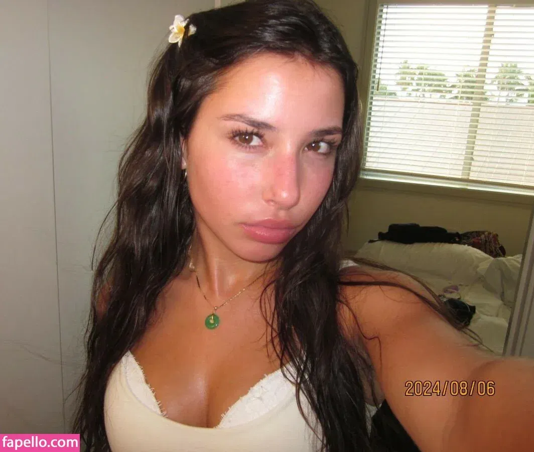 Pea Asmr Onlyfans Photo Gallery 