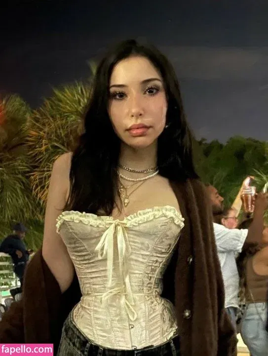 Pea Asmr Onlyfans Photo Gallery 