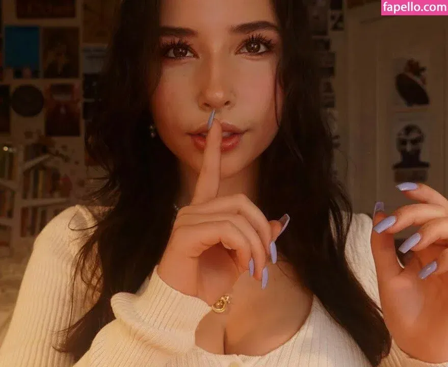 Pea Asmr Onlyfans Photo Gallery 