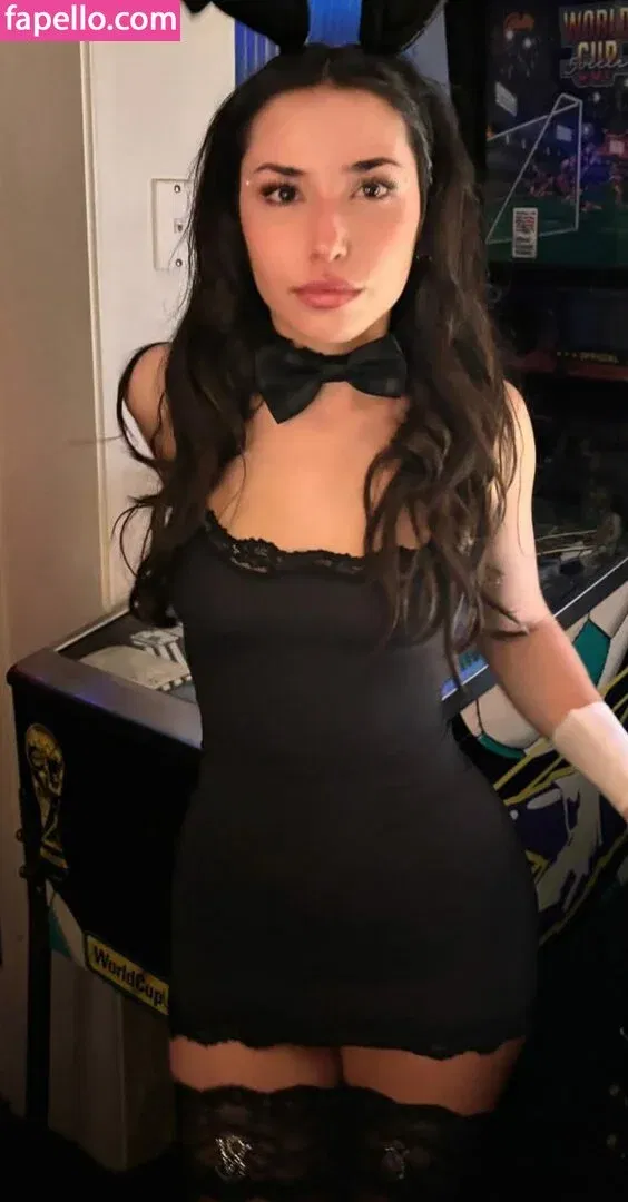 Pea Asmr Onlyfans Photo Gallery 