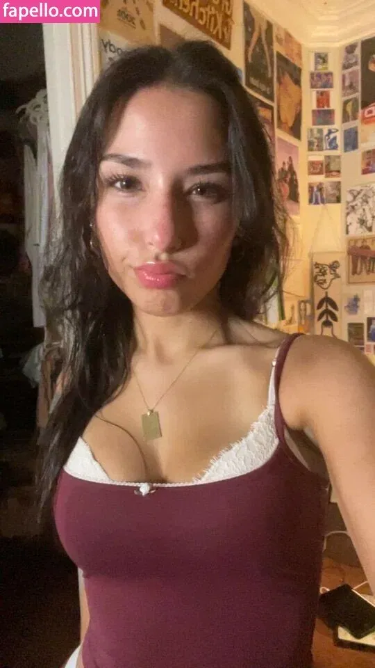 Pea Asmr Onlyfans Photo Gallery 