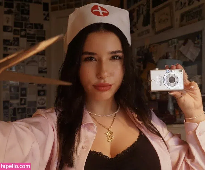 Pea Asmr Onlyfans Photo Gallery 