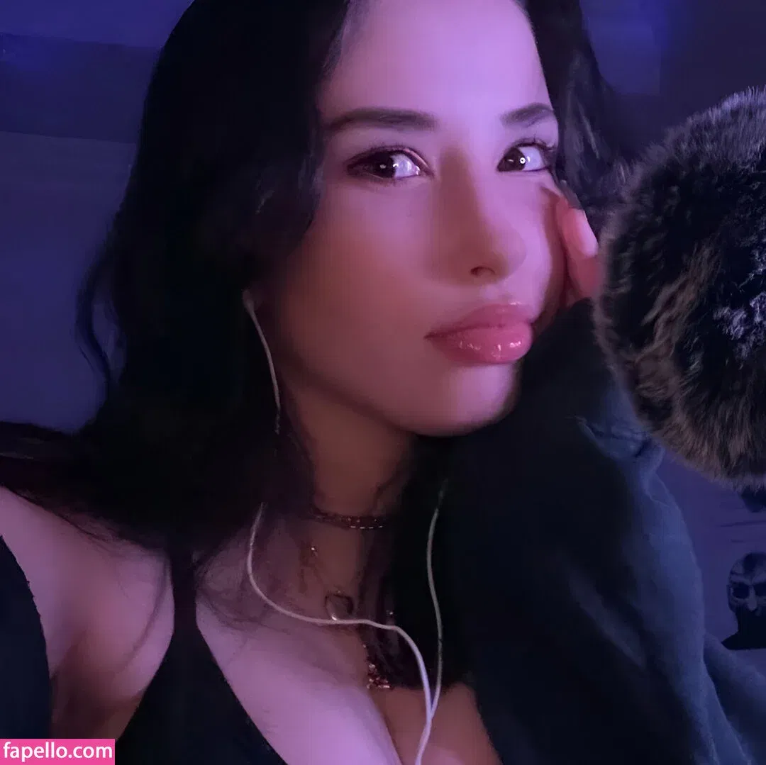 Pea Asmr Onlyfans Photo Gallery 