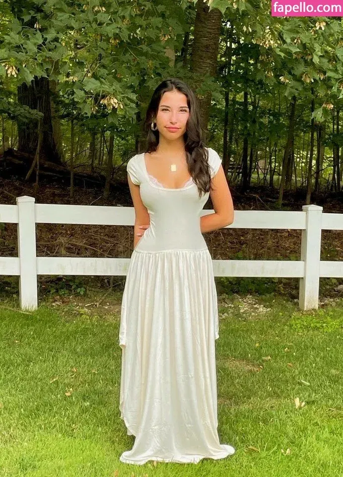 Pea Asmr Onlyfans Photo Gallery 