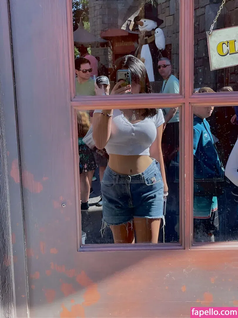 Pea Asmr Onlyfans Photo Gallery 