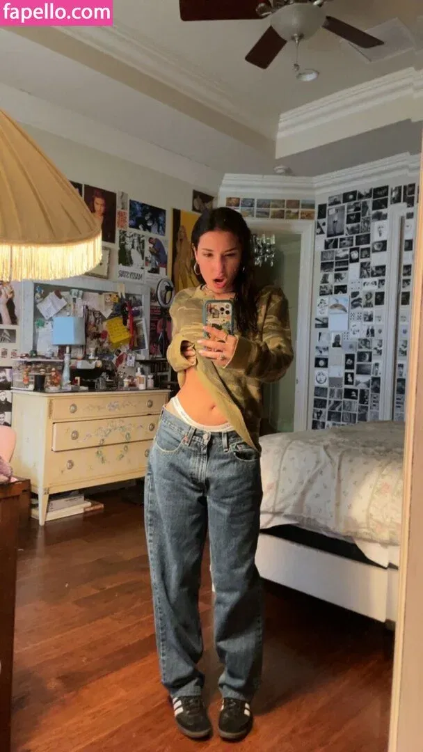 Pea Asmr Onlyfans Photo Gallery 