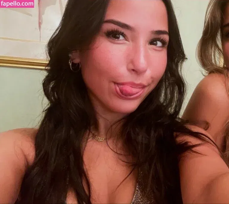 Pea Asmr Onlyfans Photo Gallery 