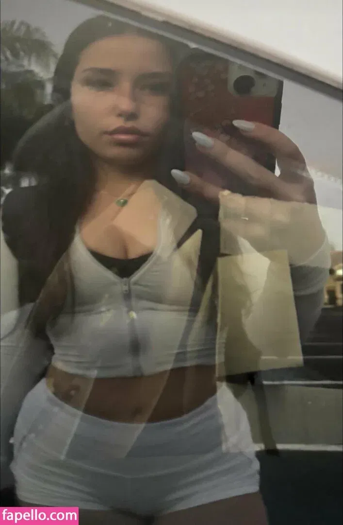 Pea Asmr Onlyfans Photo Gallery 