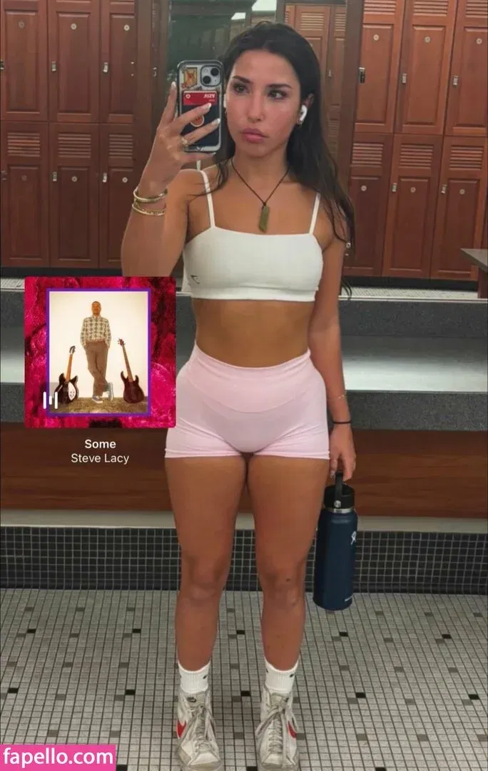 Pea Asmr Onlyfans Photo Gallery 