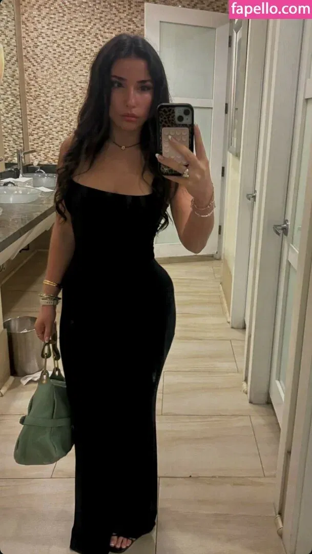 Pea Asmr Onlyfans Photo Gallery 