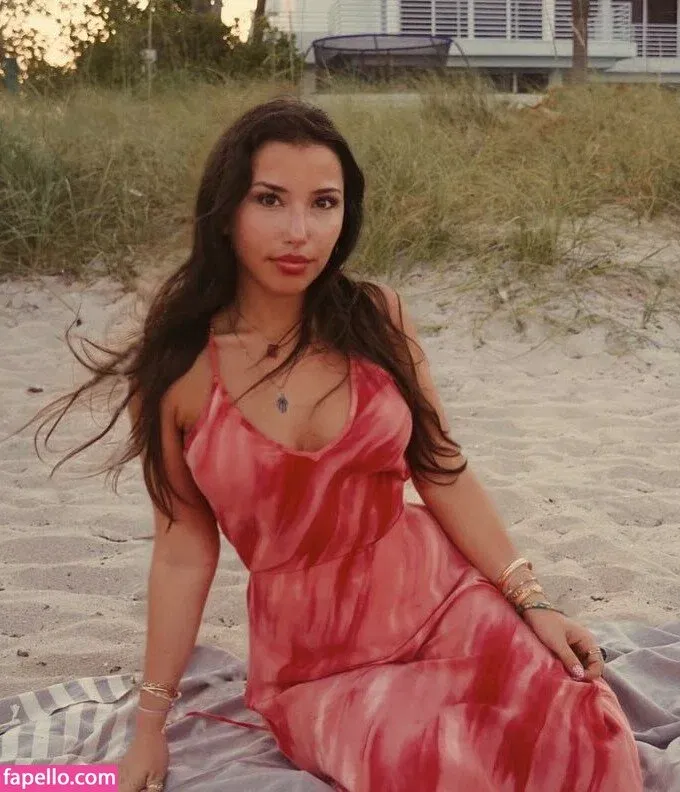 Pea Asmr Onlyfans Photo Gallery 