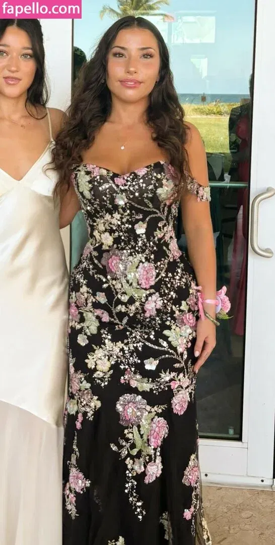 Pea Asmr Onlyfans Photo Gallery 