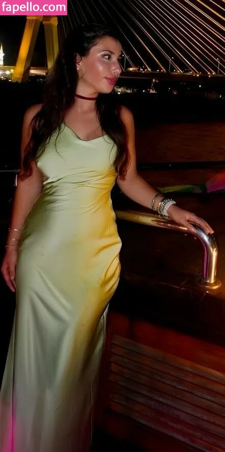 Pea Asmr Onlyfans Photo Gallery 