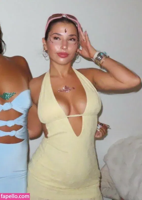 Pea Asmr Onlyfans Photo Gallery 