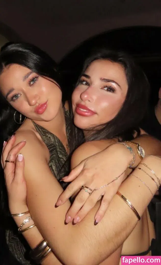 Pea Asmr Onlyfans Photo Gallery 