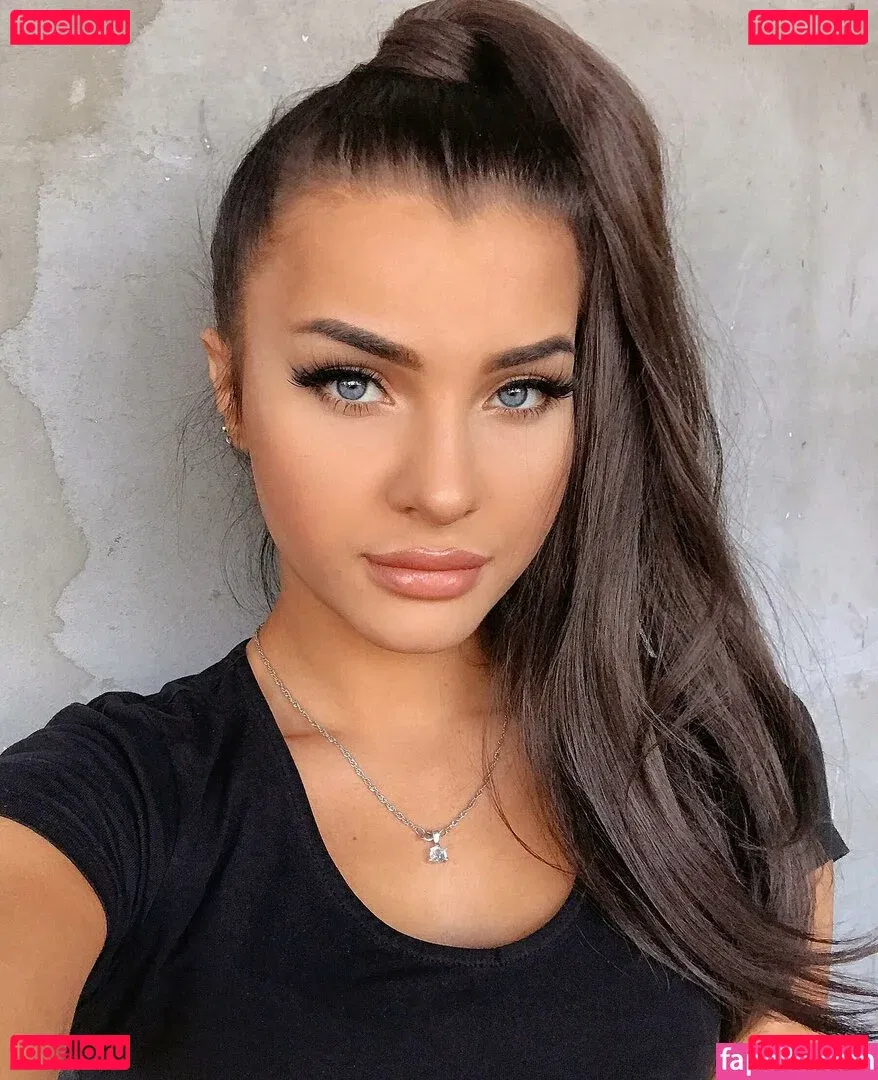 Pamela Borek Onlyfans Photo Gallery 